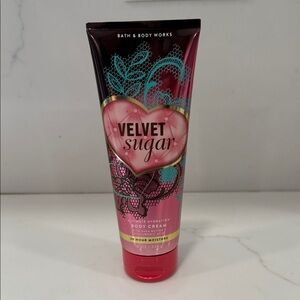 Bath & Body Works Velvet Sugar Body Cream - Pink and Black
